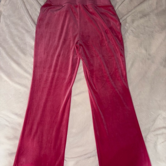 Juicy Couture Pink Velour Hoodie and Pants Set - Picture 6 of 8